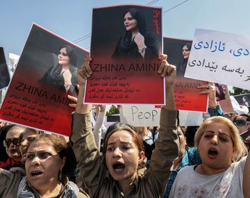 Cambio de época en Irán: agredió a mujer y casi lo linchan