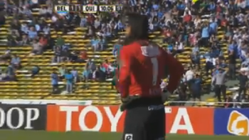 para el anuario de fin de ano: mira el insolito error de olave frente a quilmes para el anuario de fin de ano: mira el insolito error de olave frente a quilmes