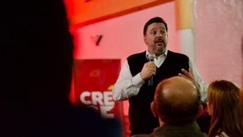 El senador Adrián Peña falleció la noche del jueves en un acidente de tránsito en Canelones. El senador Adrián Peña falleció la noche del jueves en un acidente de tránsito en Canelones.