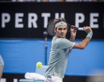 Federer no tuvo problemas en su regreso al circuito