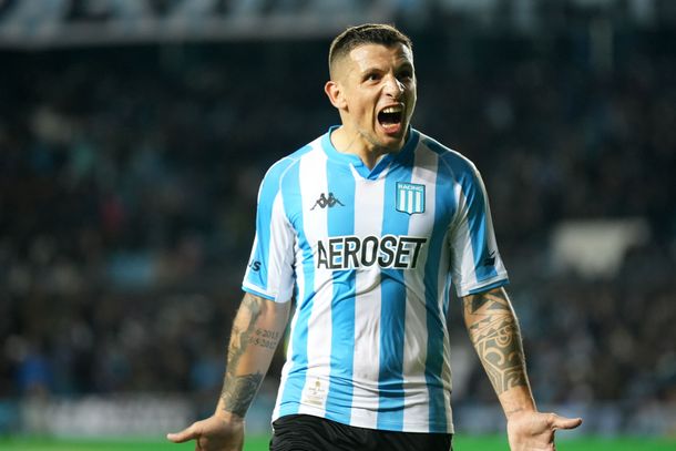 Racing: el posteo de ¿despedida? de Emiliano Vecchio