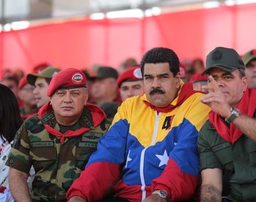 Diosdado Cabello, Nicolás Maduro y Vladimir Padrinos
