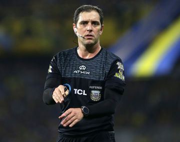 El polémico gesto de Fernando Echenique a Edinson Cavani la última vez que dirigió a Boca