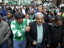 Piumato: Deberá ser significativa la suba de Ganancias