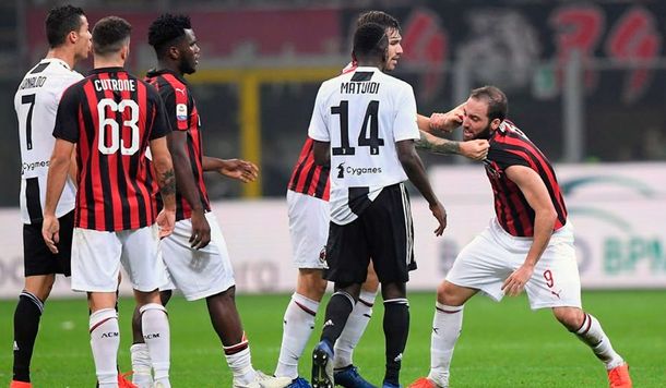 La ley del ex, según Higuaín: erró un penal, lo expulsaron y salió entre lágrimas