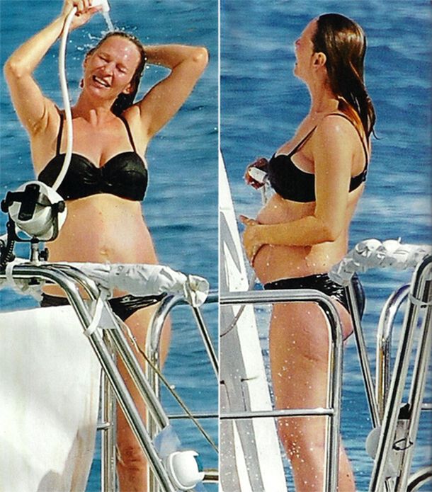 Una mamita sexy toma sol y se baña en el Caribe