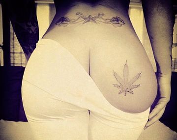 El polémico y atrevido tatuaje de una exitosa cantante