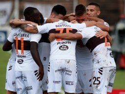 Platense, con ocho bajas por coronavirus y dirigido por el DT de la Reserva, va por la épica ante Arsenal