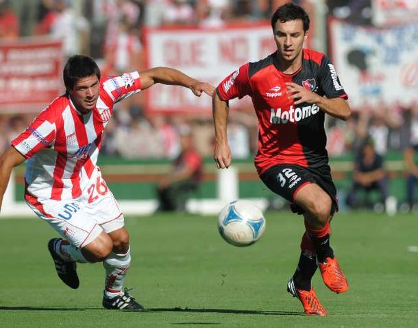 Newells rescató un empate ante Unión y todavía sueña