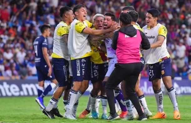 Impresionante jugada en México: un arquero hizo un gol de arco a arco sobre la hora