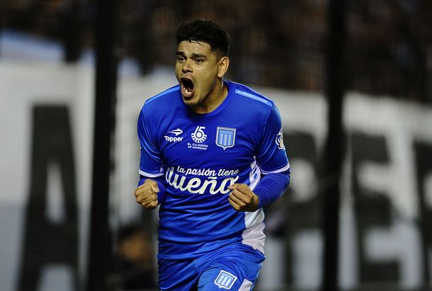 Racing venció a Gimnasia y sigue de cerca a los de arriba