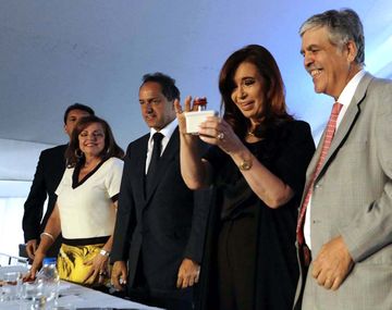 Anuncian la creación de una compañía estatal de celulares