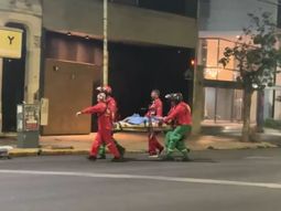 violento ataque en moron: balearon a dos policias para robarles la moto violento ataque en moron: balearon a dos policias para robarles la moto