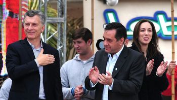 Alejandro Finocchiaro, ministro de educación nacional junto a Mauricio Macri y María Eugenia Vidal Alejandro Finocchiaro, ministro de educación nacional junto a Mauricio Macri y María Eugenia Vidal