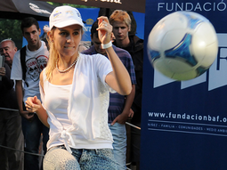 gisela dulko deslumbro a todos en el futbol-tenis gisela dulko deslumbro a todos en el futbol-tenis