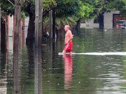 al menos 20 personas siguen desaparecidas en la plata al menos 20 personas siguen desaparecidas en la plata