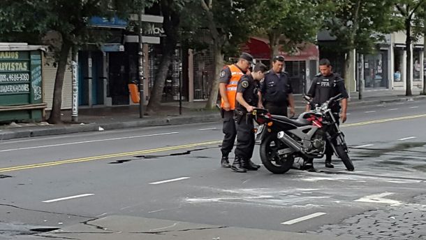 Choque fatal de dos motos en Mataderos: murió uno de los conductores