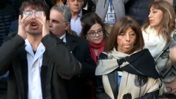 padres y alumnos de una escuela normal tildaron a la ministra de educacion provincial de mentirosa padres y alumnos de una escuela normal tildaron a la ministra de educacion provincial de mentirosa