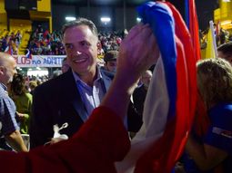 Yamandú Orsi se perfila como el candidato del Frente Amplio por la presidencia de Uruguay. Yamandú Orsi se perfila como el candidato del Frente Amplio por la presidencia de Uruguay.