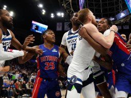 batalla campal en la nba: un argentino como protagonista y siete expulsados
