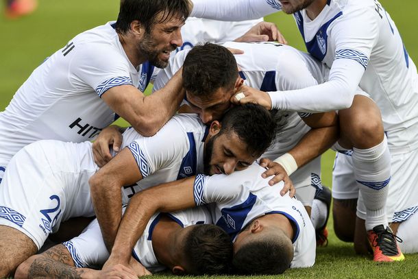 Vélez: Pavone y Martínez dejaron la concentración y se van del club