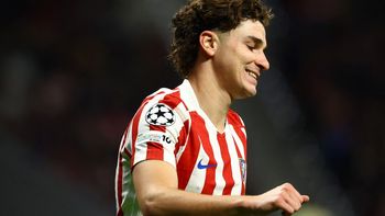 la tajante frase del presidente de atletico madrid sobre una posible venta de julian alvarez: no estamos... la tajante frase del presidente de atletico madrid sobre una posible venta de julian alvarez: no estamos...