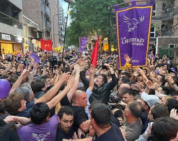 En medio de protestas