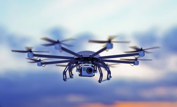 Presentan un mini-drone de 6 centímetros con cámara de foto y video