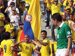 colombia aplasto a bolivia como local y quedo a tiro de la punta colombia aplasto a bolivia como local y quedo a tiro de la punta