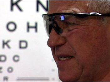 _45528471_eyepatient_512