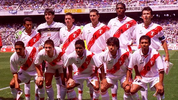 Jugó en la Selección peruana y en el Rojo