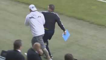 papelon: un arbitro llego borracho a un partido y lo tuvieron que echar papelon: un arbitro llego borracho a un partido y lo tuvieron que echar