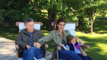 macri esta en villa la angostura, donde descansara unos dias macri esta en villa la angostura, donde descansara unos dias