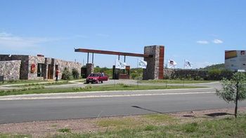 brutal femicidio en cordoba: se colo en un country y apunalo a su ex brutal femicidio en cordoba: se colo en un country y apunalo a su ex