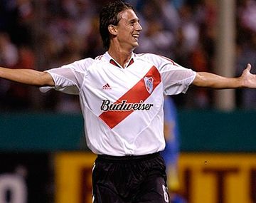 Un ex River le hizo la gran Icardi a un compañero de equipo