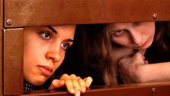 Las jóvenes detenidas Las jóvenes detenidas