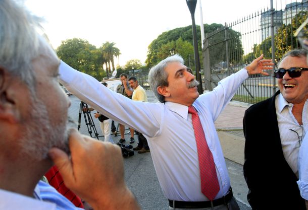 Fan ricotero: Aníbal Fernández citó a Los Redondos para explicar el paro por Ganancias