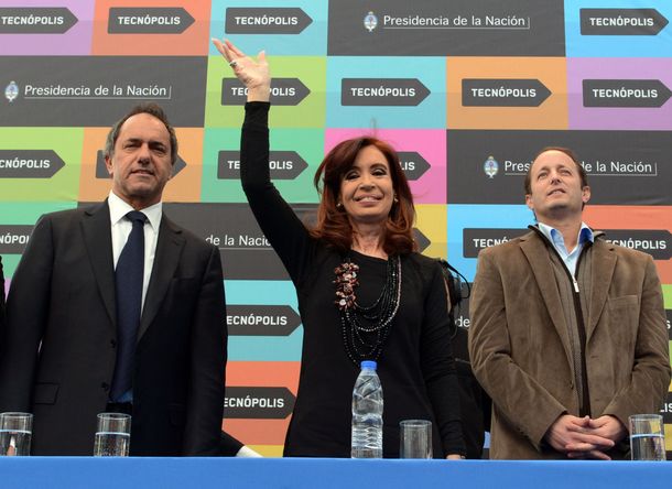 Scioli: no hay que tener una mirada ortodoxa sobre Aerolíneas