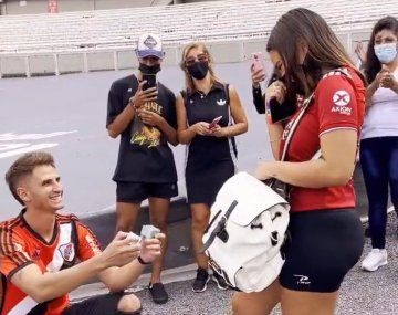 Influencer sanjuanina recibió una propuesta de matrimonio en el estadio Monumental de River