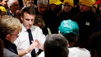 Emmanuel Macron discutió con agricultores franceses y les comunicó que no acompañará el acuerdo entre el Mercosur y la Unión Europea. Emmanuel Macron discutió con agricultores franceses y les comunicó que no acompañará el acuerdo entre el Mercosur y la Unión Europea.