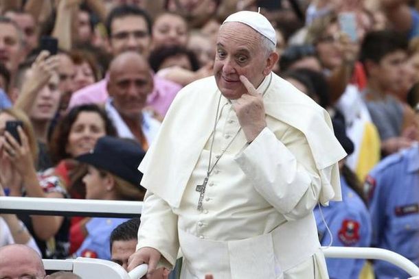 Francisco a los jóvenes en Paraguay: Hagan lío pero ayuden a organizarlo bien