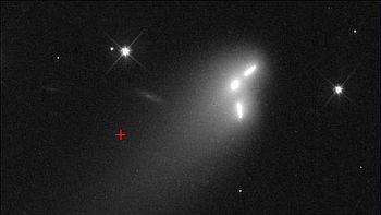 avistan a dos supuestos ovnis junto al cometa ison avistan a dos supuestos ovnis junto al cometa ison
