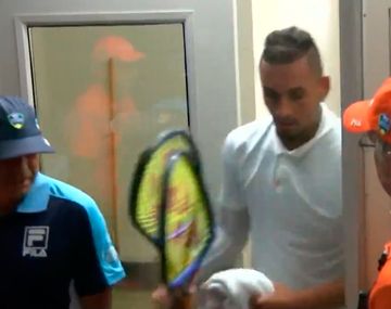 Ataque de furia de Kyrgios: rompió raquetas en el baño