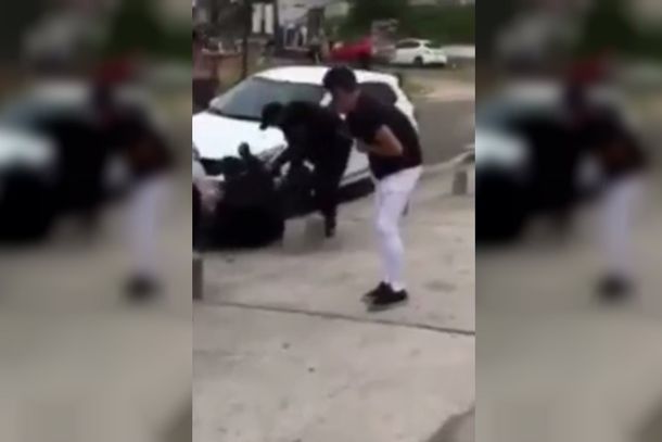 VIDEO: Brutal golpiza de la policía a un grupo de jóvenes a la salida del boliche en Villa Gesell
