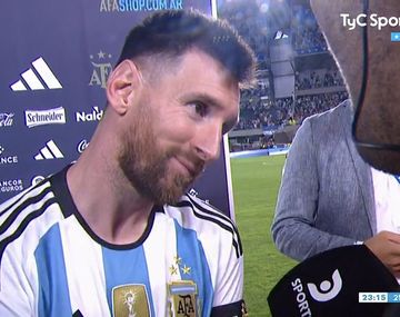 Sofi Martínez se llevó otra mirada tierna de Messi y estallaron los memes