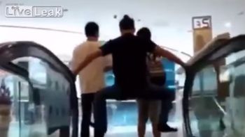 paranoia en china por los accidentes en escaleras mecanicas: mira las reacciones paranoia en china por los accidentes en escaleras mecanicas: mira las reacciones