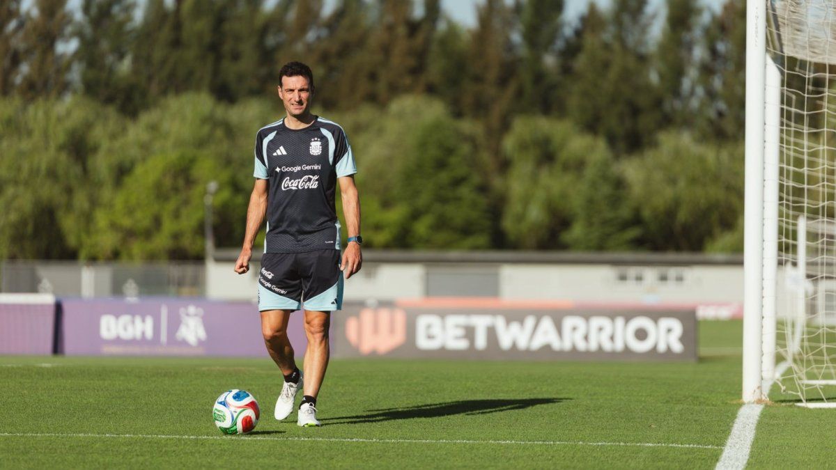 Los 55 jugadores incluidos por Lionel Scaloni en la prelista para el Mundial 2026
