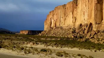 El pueblo jujeño que combina arte rupestre, cultura y paisajes únicos. El pueblo jujeño que combina arte rupestre, cultura y paisajes únicos.