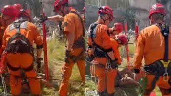 un hombre cayo dentro de un pozo en una obra en san telmo y tuvo que ser rescatado un hombre cayo dentro de un pozo en una obra en san telmo y tuvo que ser rescatado