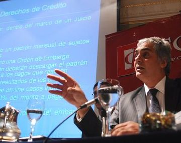 El Gobierno se está tragando un sapo con el blanqueo